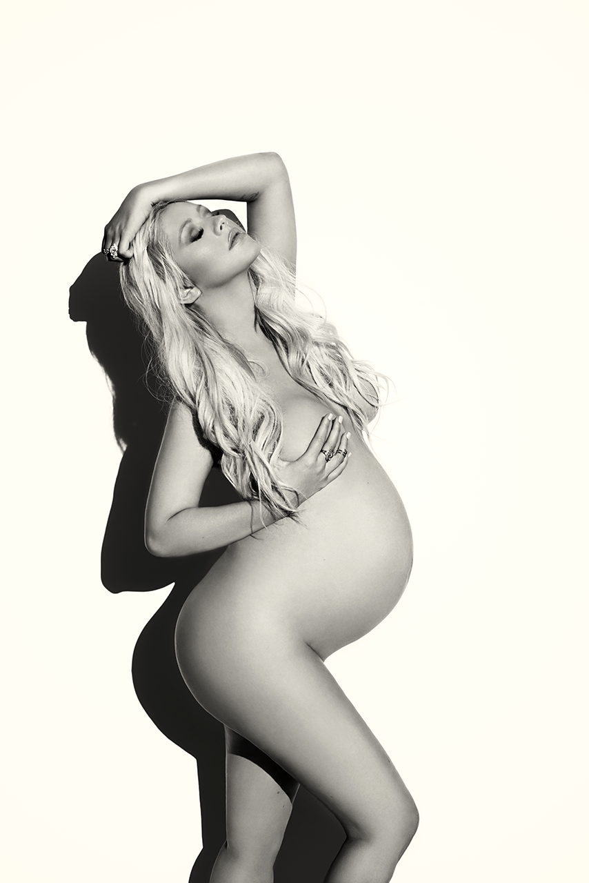Aguilera bares it all for pregnancy photo shoot (Photo: courtesy of Brian Bowen Smith and VMagazine.com)